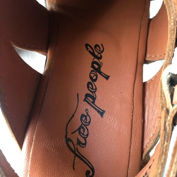 Free people, Astoria Clogs size 6 - Picture 4 of 7